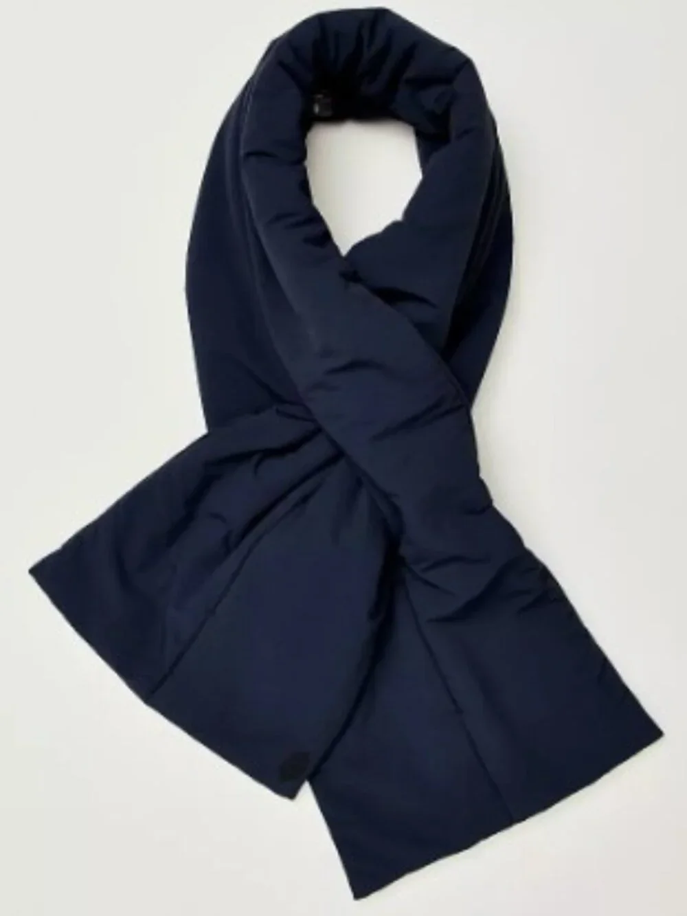 NWT FP Movement Petra Puffer Pocket Scarf OS Long Midnight Navy Blue Travel Cozy